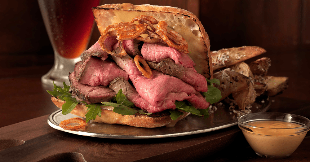 Natural Roasted Beef Sandwich with Onion Rings